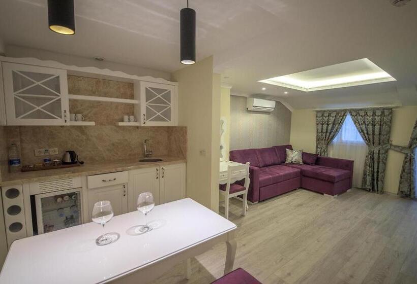 Люкс Кровать Кинг, Yeniceri City