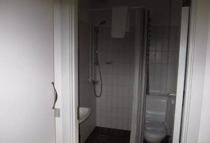 اتاق استاندارد یک نفره, Motel Stege