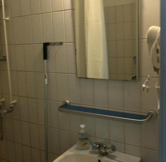 スタンダード4人部屋, Motel Stege