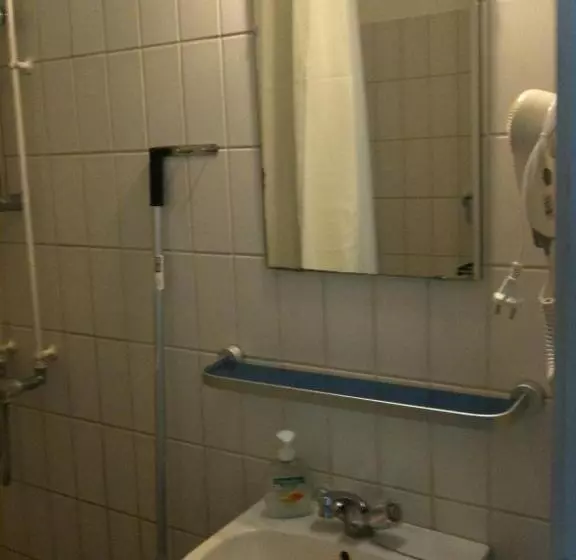 اتاق استاندارد چهار تخته, Motel Stege