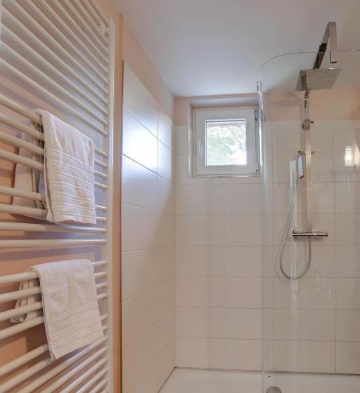 高级单人间, Stössels