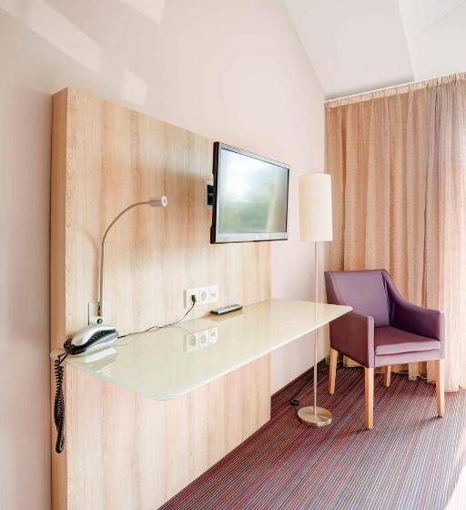 高级单人间, Stössels