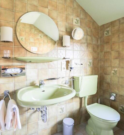 标准间, Stössels