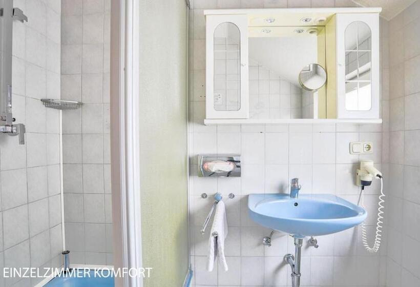 舒适型单人间, Stössels