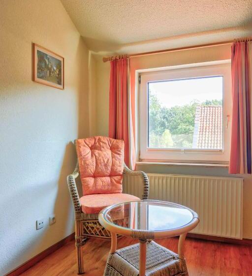 舒适型单人间, Stössels