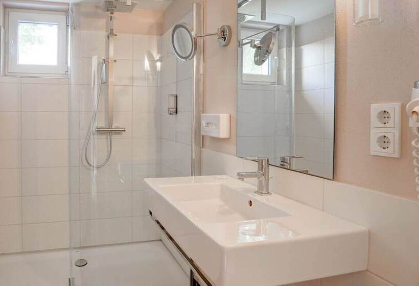 高级单人间, Stössels