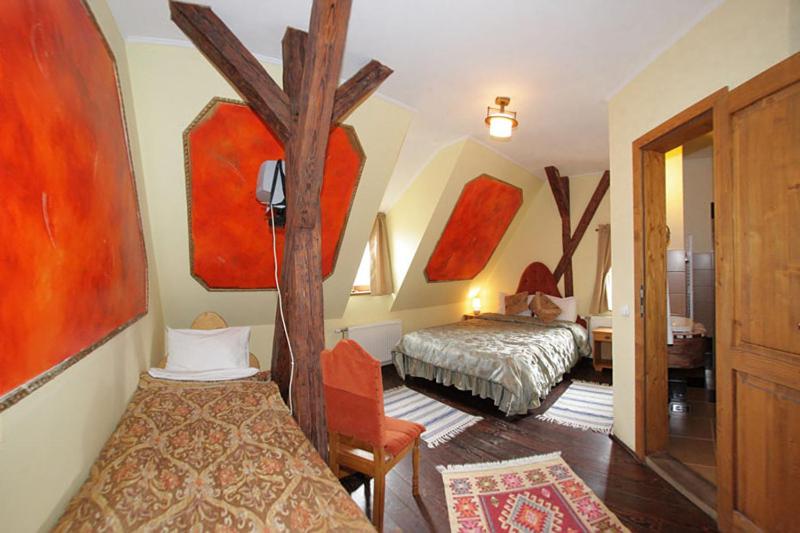 اتاق استاندارد سه نفره, Pensiune Citadela Sighisoara