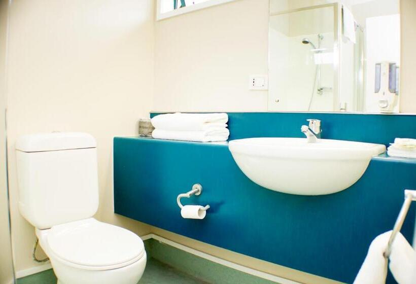 标准工作室, Rayland Motel