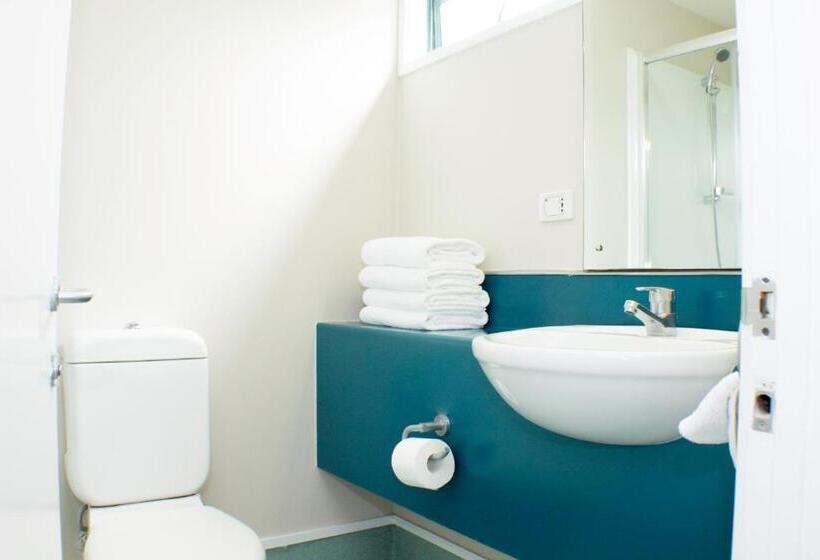 家庭间, Rayland Motel