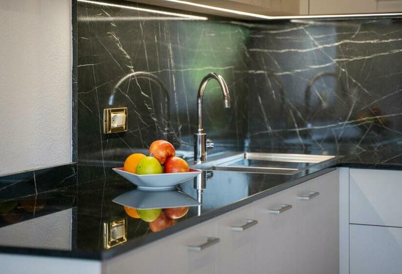 דירה בת חדר שינה 1 עם מרפסת, Apartments Lasteis