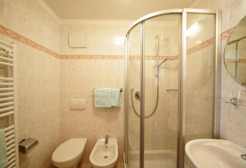 סטודיו סטנדרט עם מרפסת, Apartments Lasteis