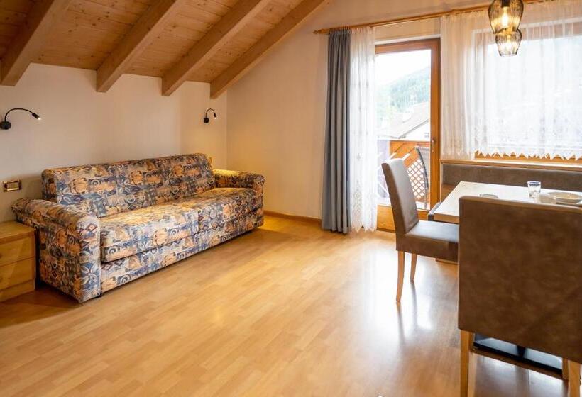 דירה בת חדר שינה 1 עם מרפסת, Apartments Lasteis