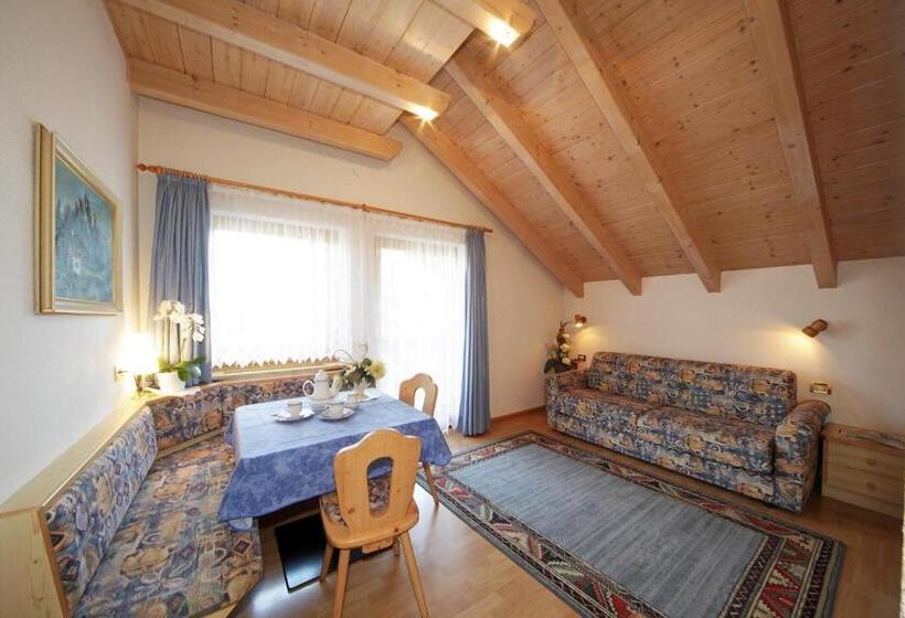 דירה בת חדר שינה 1 עם מרפסת, Apartments Lasteis