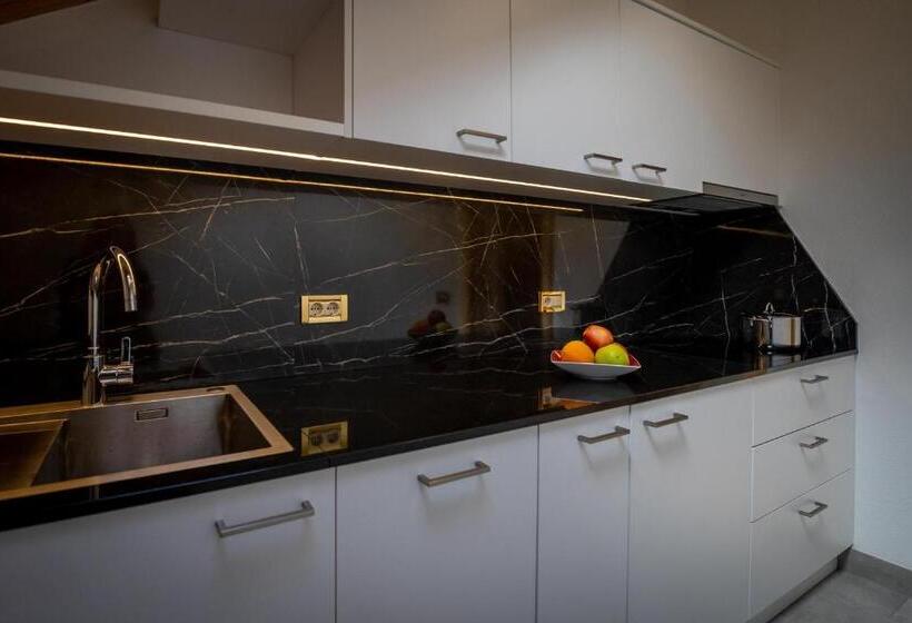 דירה בת חדר שינה 1 עם מרפסת, Apartments Lasteis