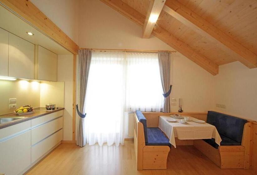 סטודיו סטנדרט עם מרפסת, Apartments Lasteis