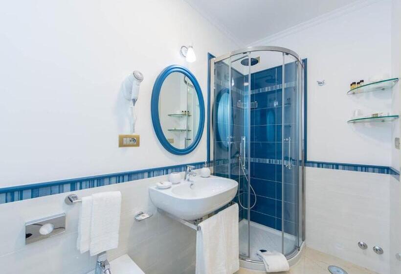 Triple Room Sea View, B&b Palazzo Montesanto