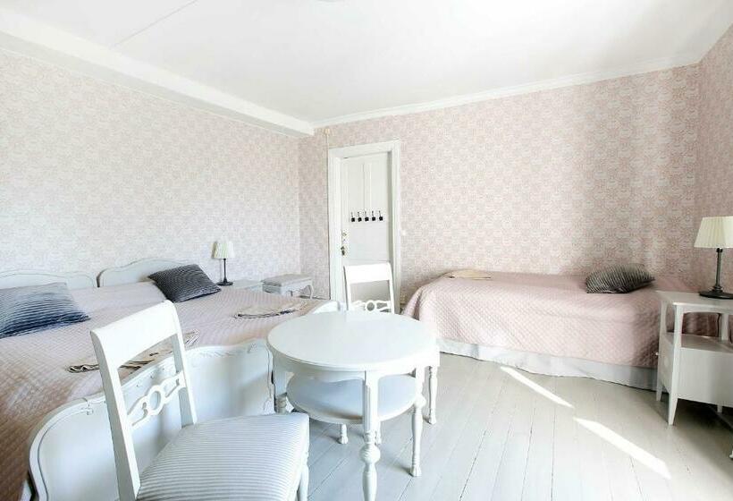 Семейный Номер Совместный Санузел, Tammiston Bed&breakfast