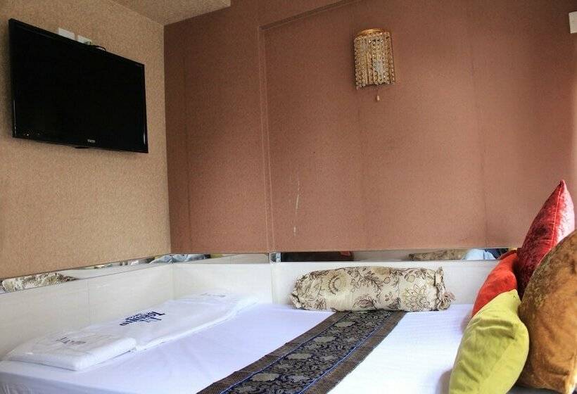 اتاق استاندارد یک نفره, Toronto Guest House