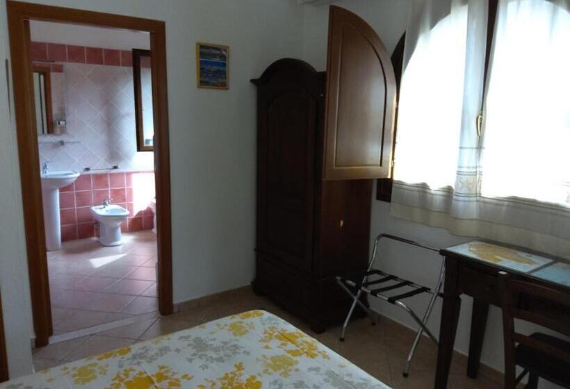 Habitació Estàndard amb Terrassa, B&b Brezza Di Mare