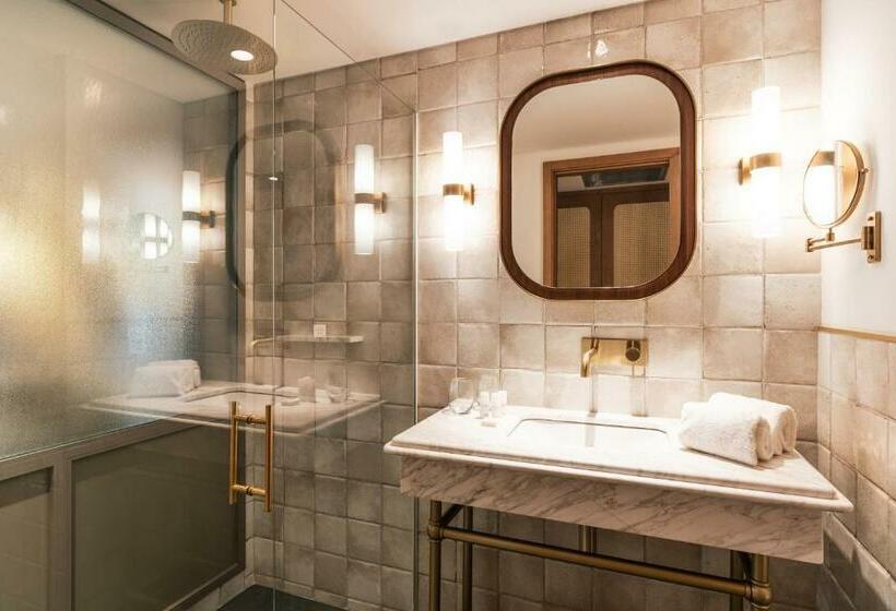 اتاق لوکس با تخت بزرگ, Costanero Mgallery   Accor