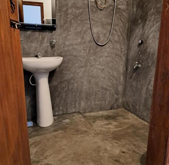 اتاق استاندارد سه تخته با چشمانداز باغ, Etnico Surf Resort