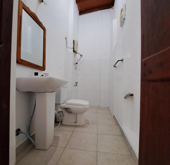اتاق استاندارد چهارنفره با چشمانداز باغ, Etnico Surf Resort