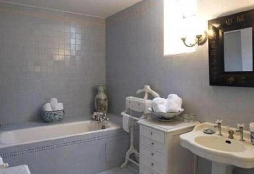 جناح سوبيريور, Manoir De Trégaray