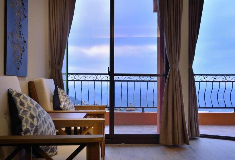 اتاق لوکس چهار تخته, Sunshine B&b