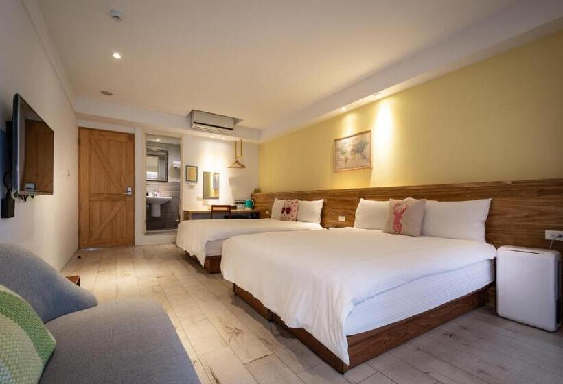 اتاق استاندارد چهارنفره با بالکن, Sunshine B&b