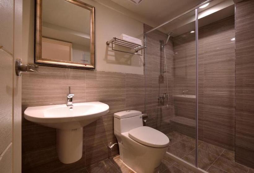 اتاق استاندارد چهارنفره با بالکن, Sunshine B&b