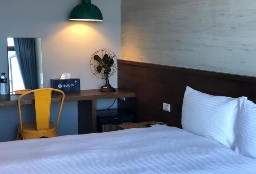 اتاق استاندارد با چشمانداز دریا, Sunshine B&b