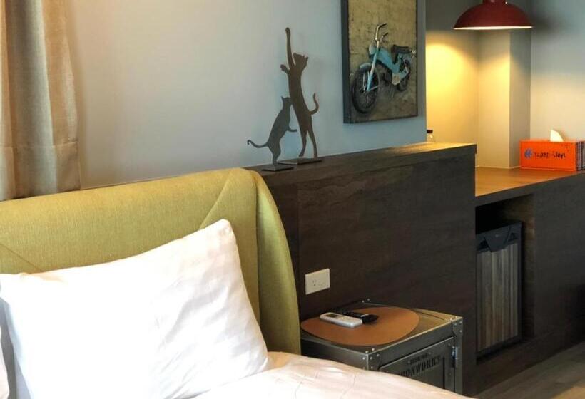 اتاق استاندارد با بالکن و چشم‌انداز دریا, Sunshine B&b