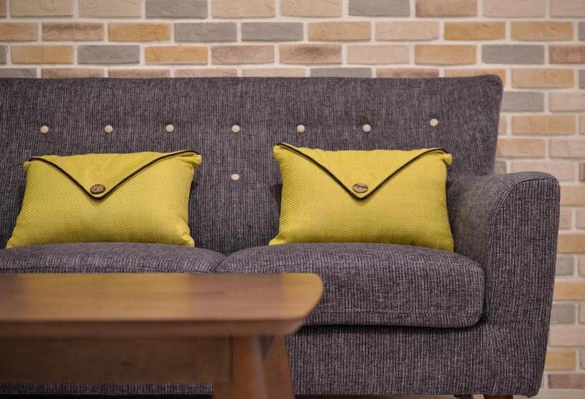 اتاق لوکس چهار تخته, Sunshine B&b