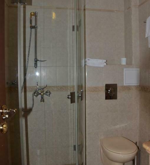 استودیوی استاندارد, Boutique Hotel Boris Palace & Restaurant