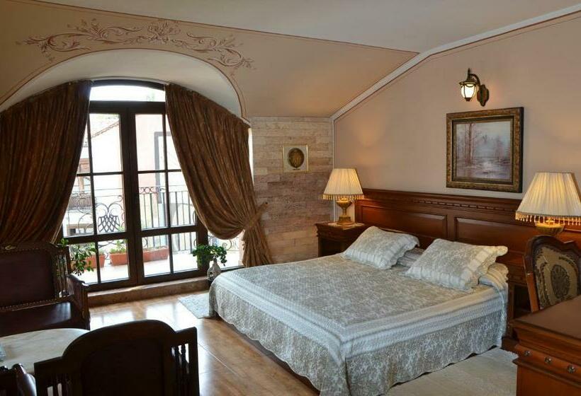 스탠다드 스튜디오, Boutique Hotel Boris Palace & Restaurant