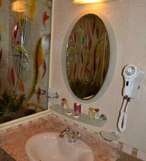 스탠다드 스튜디오, Boutique Hotel Boris Palace & Restaurant