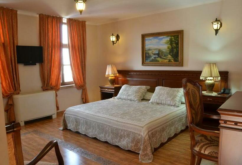 스탠다드 스튜디오, Boutique Hotel Boris Palace & Restaurant