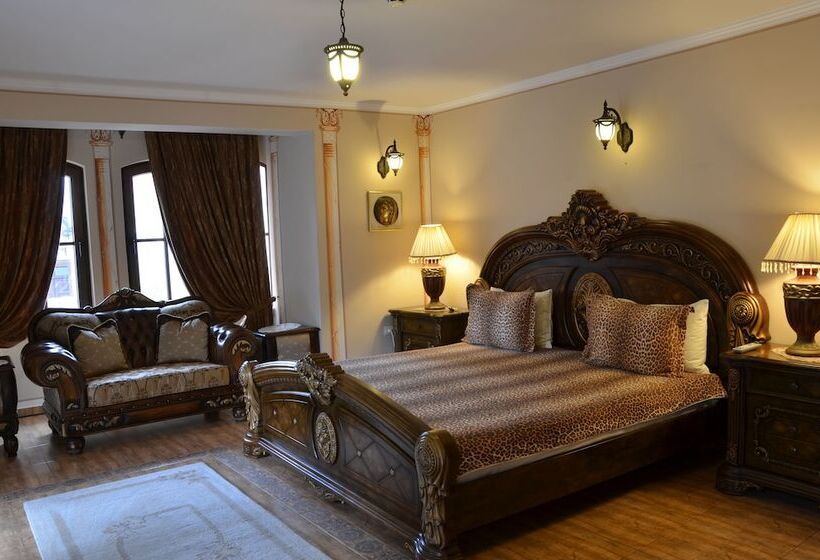 سوییت, Boutique Hotel Boris Palace & Restaurant