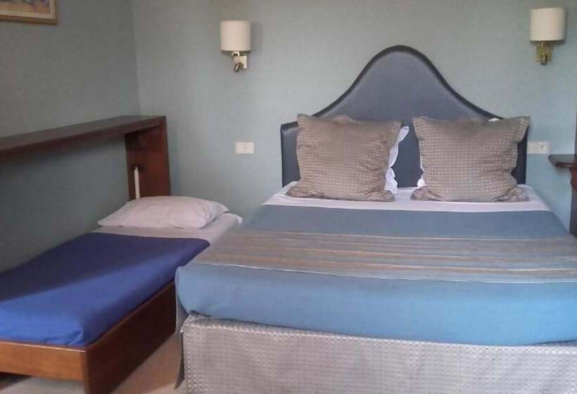 חדר סטנדרט לשלושה, Cit Hotel Sphinx