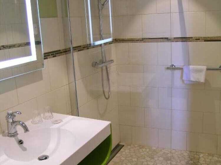 חדר סטנדרט לשלושה, Cit Hotel Sphinx