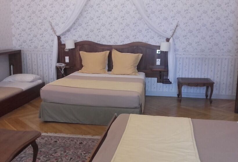 חדר משפחתי, Cit Hotel Sphinx