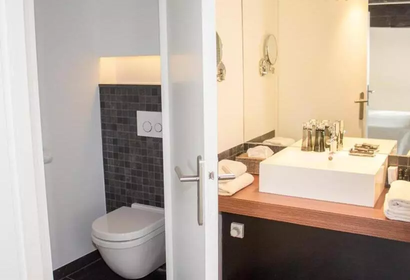 سوییت جونیور, Galerie Hotel Dis