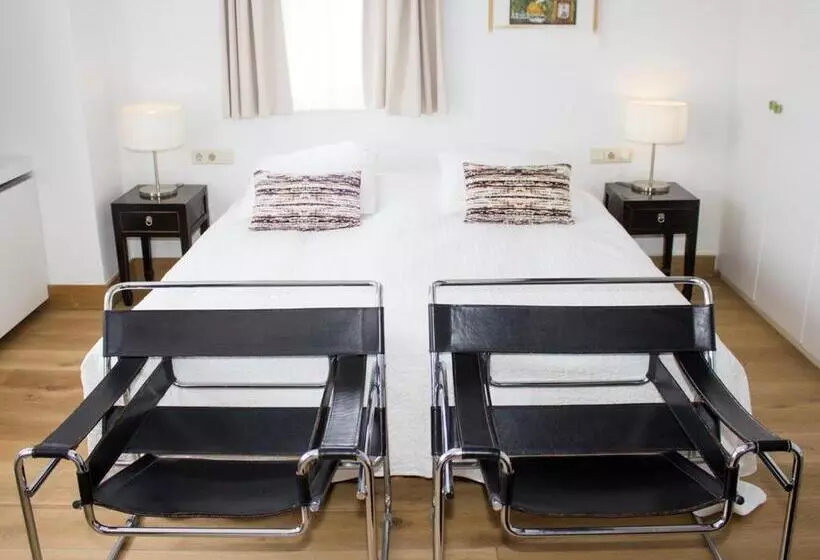 اتاق راحتی, Galerie Hotel Dis