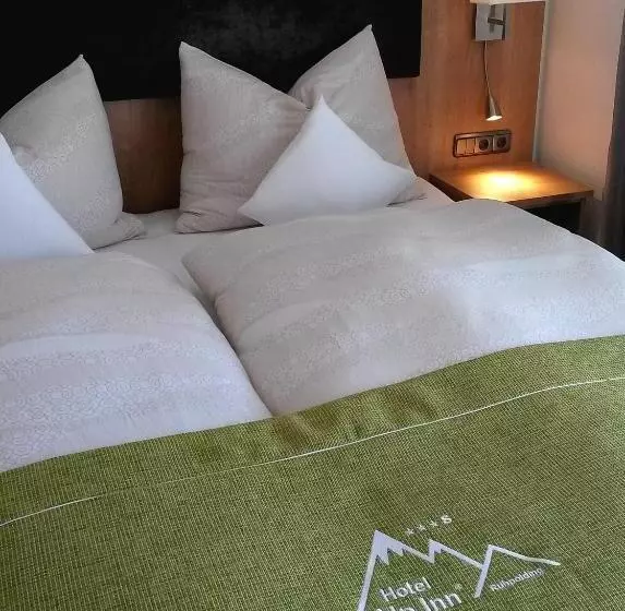 اتاق استاندارد با بالکن, Alp Inn