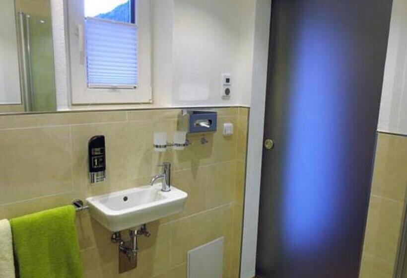 Camera Familiare, Alp Inn