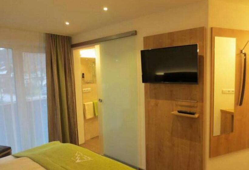 Camera Familiare, Alp Inn