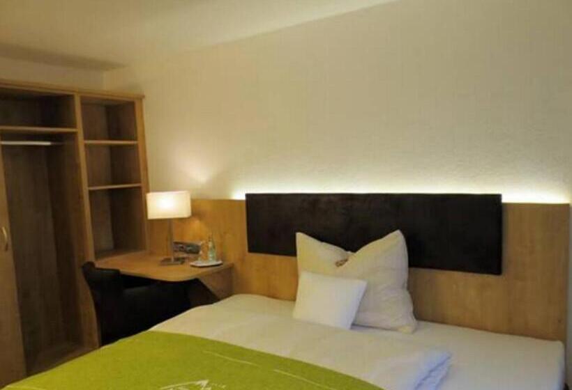 Camera Familiare, Alp Inn