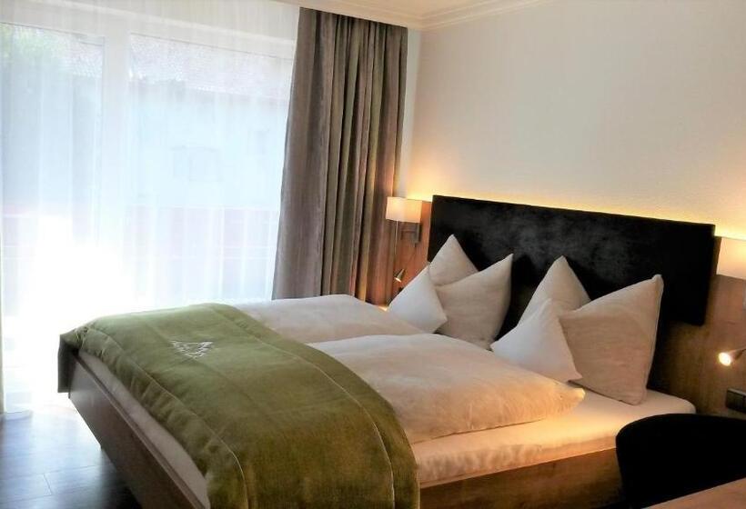 Camera Standard, Alp Inn