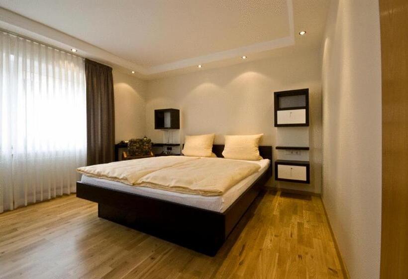 디럭스 룸, Alte   Post