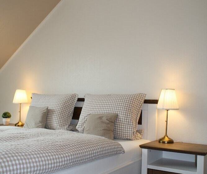 컴포트 룸, Alte   Post